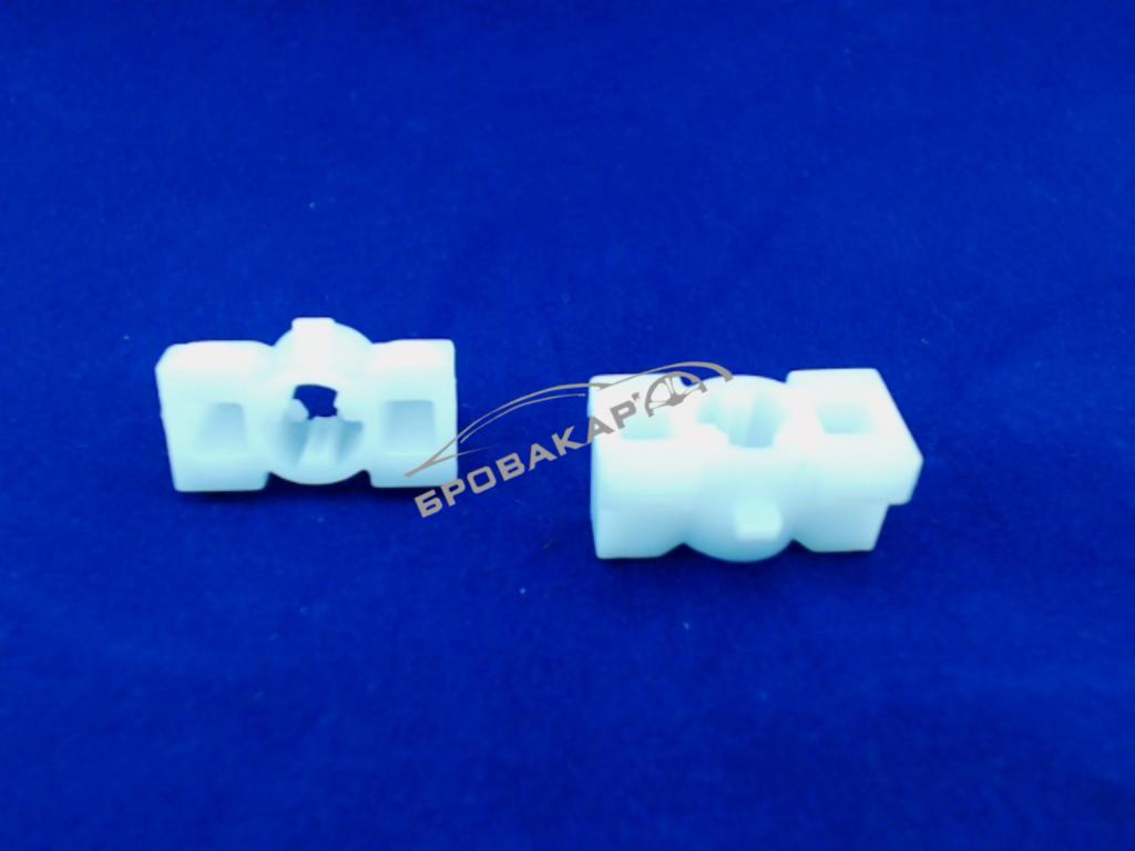 Защелка молдинга крыши Oct